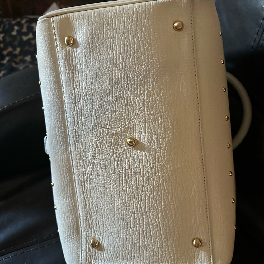 MCM Beige and White RARE Logo Satchel - Picture 3 of 14